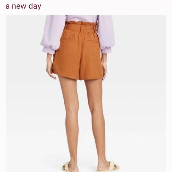 Nwt Toffee linen feel shorts - Picture 4 of 10